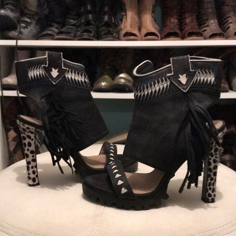 Donald Pliner Signature Western Bootie